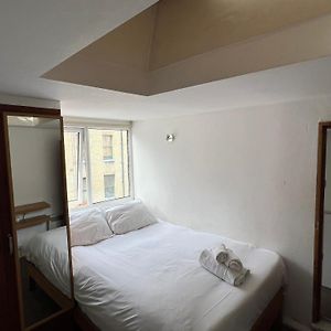Studio met een King Size Bed
